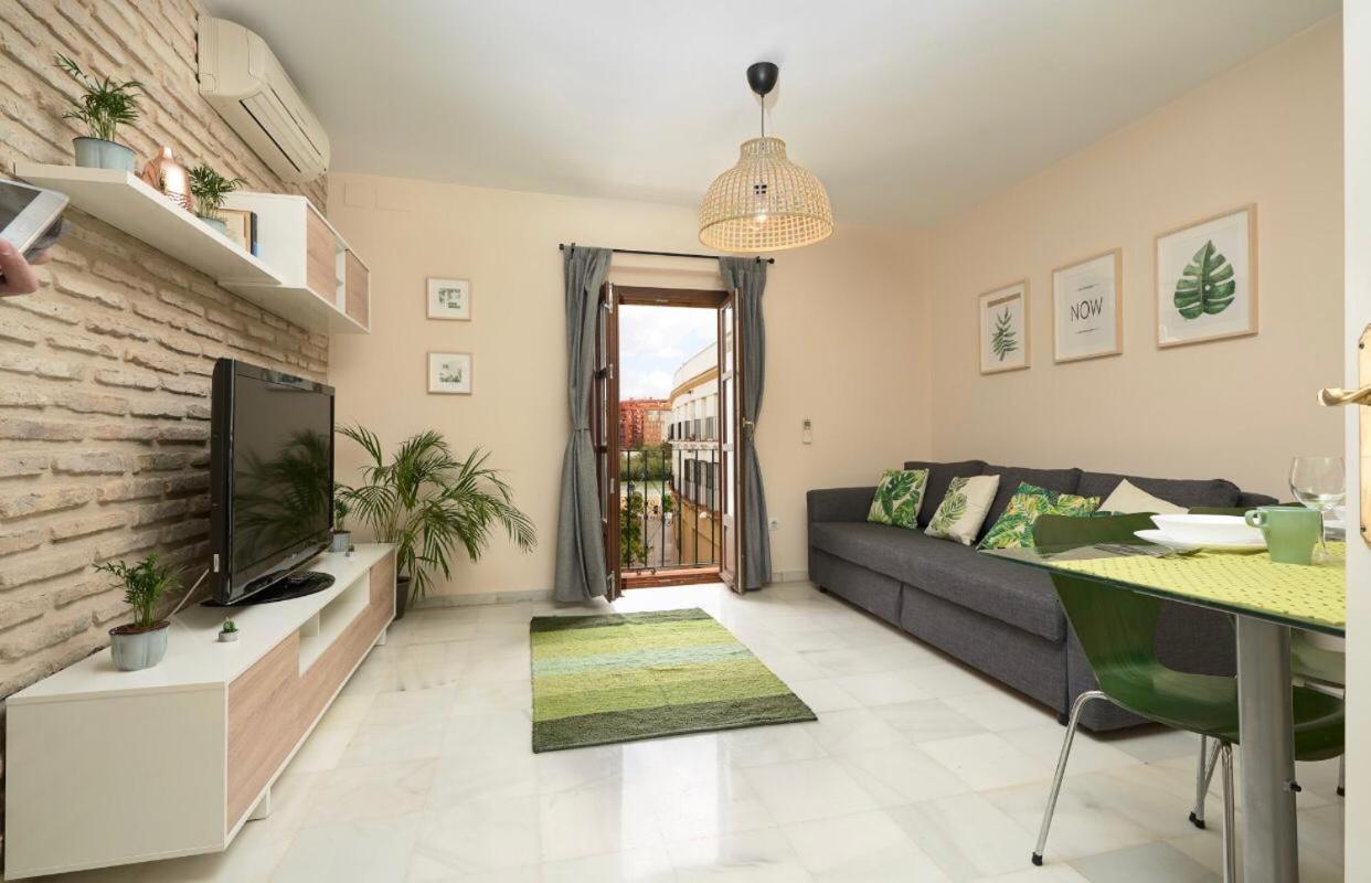 Apartamentos Y Lofts En Triana Севилья Экстерьер фото